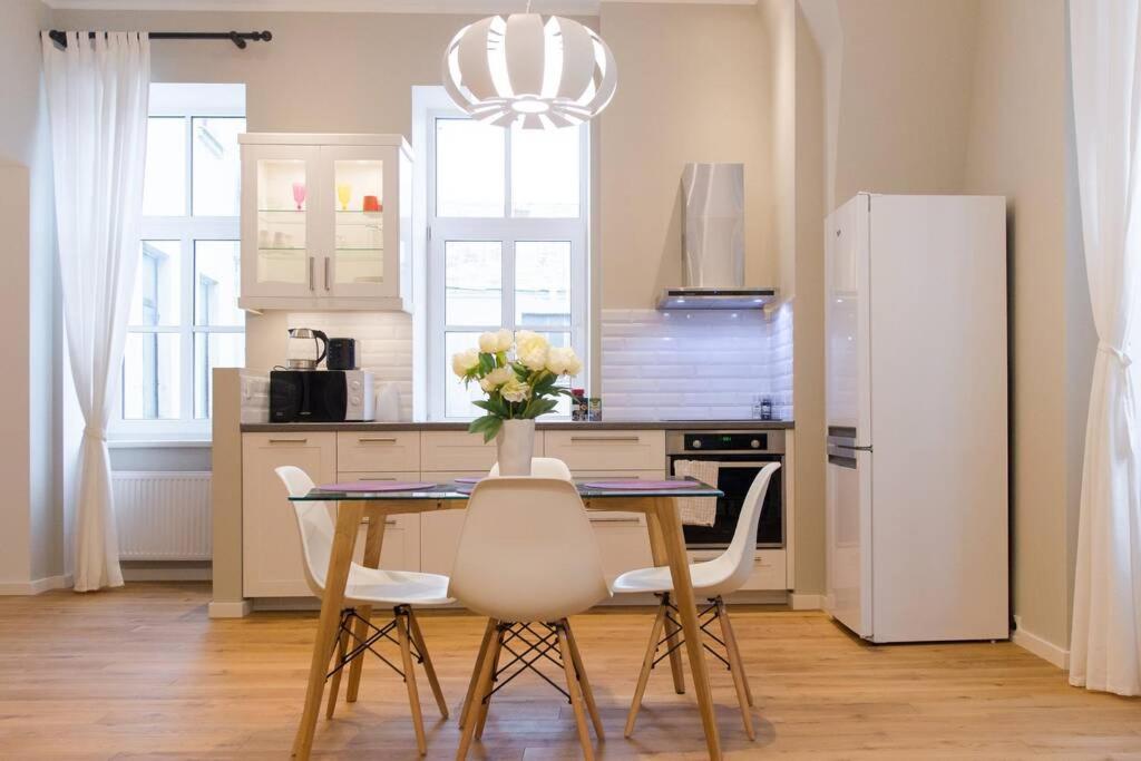 Modern & Spacious 80M2 Apartment In Riga Old Town Exterior foto