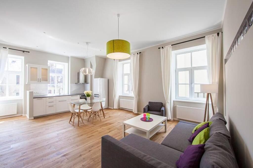 Modern & Spacious 80M2 Apartment In Riga Old Town Exterior foto