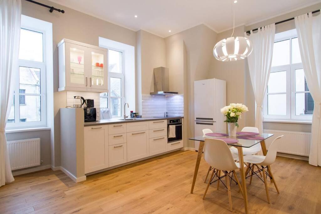 Modern & Spacious 80M2 Apartment In Riga Old Town Exterior foto