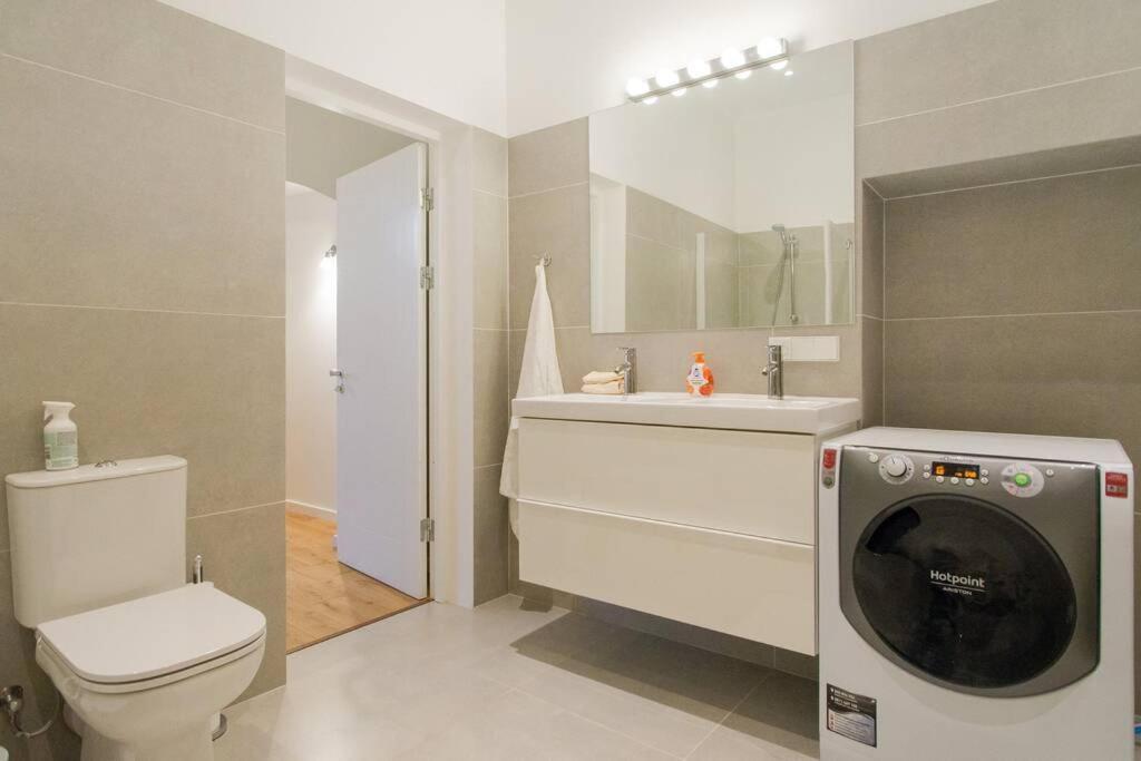 Modern & Spacious 80M2 Apartment In Riga Old Town Exterior foto