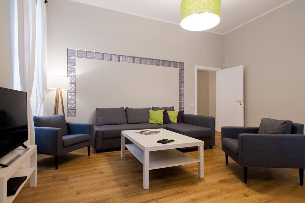 Modern & Spacious 80M2 Apartment In Riga Old Town Exterior foto