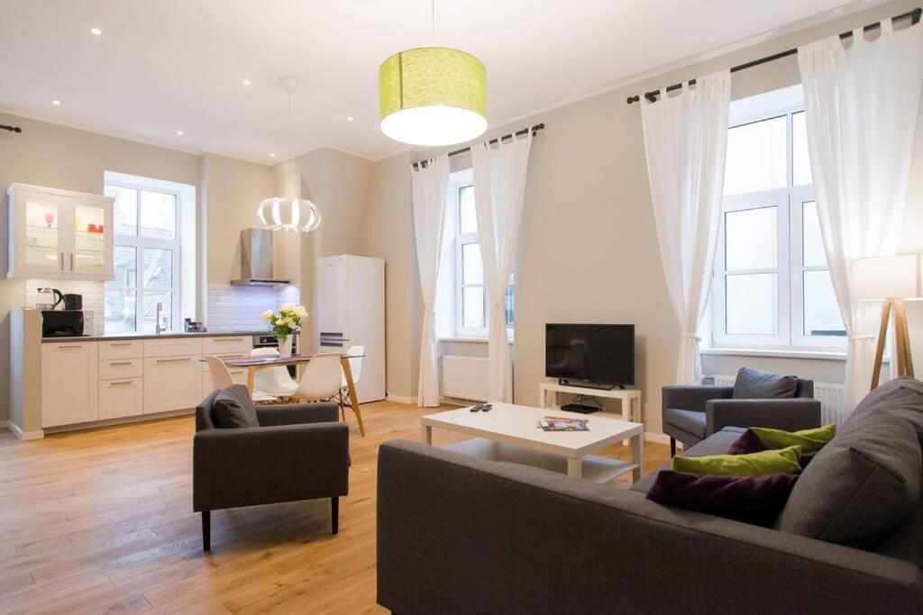 Modern & Spacious 80M2 Apartment In Riga Old Town Exterior foto
